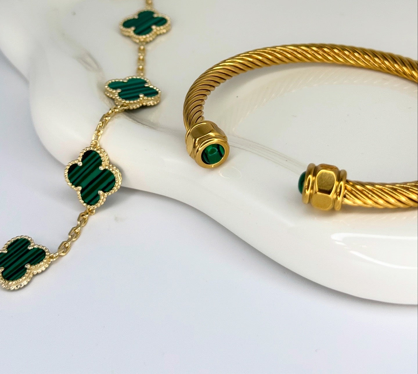 Ava bangle