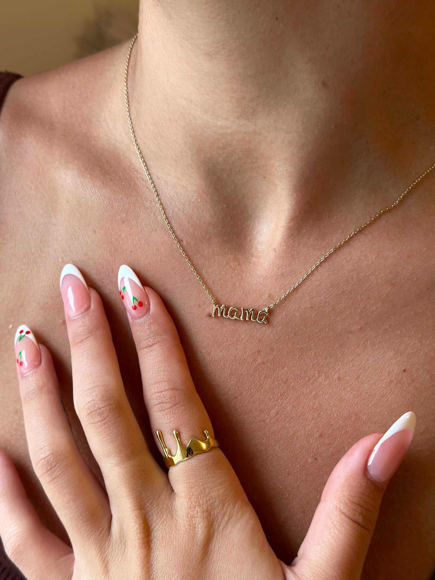 Mama Necklace