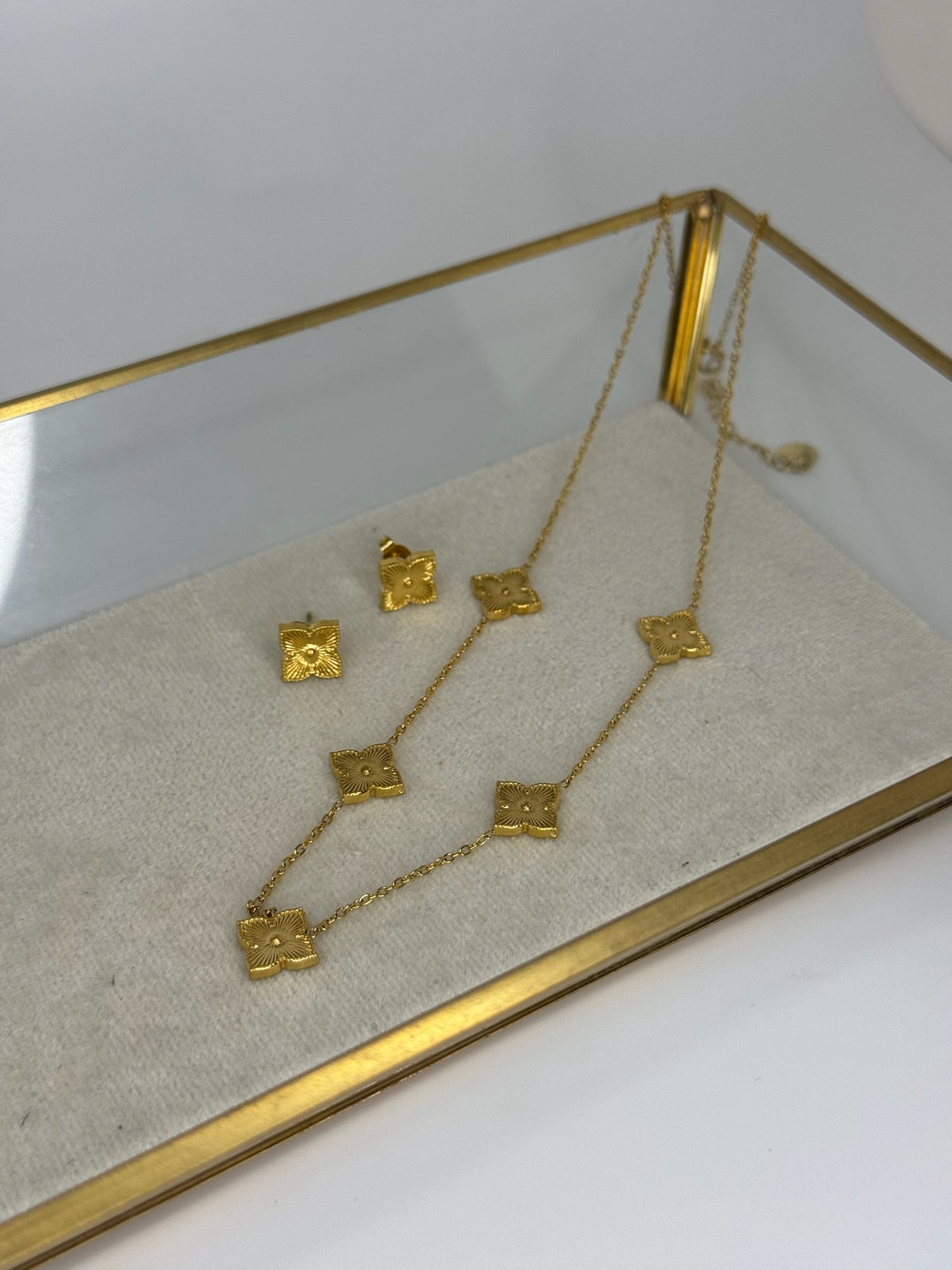 Rachel Clover Necklace