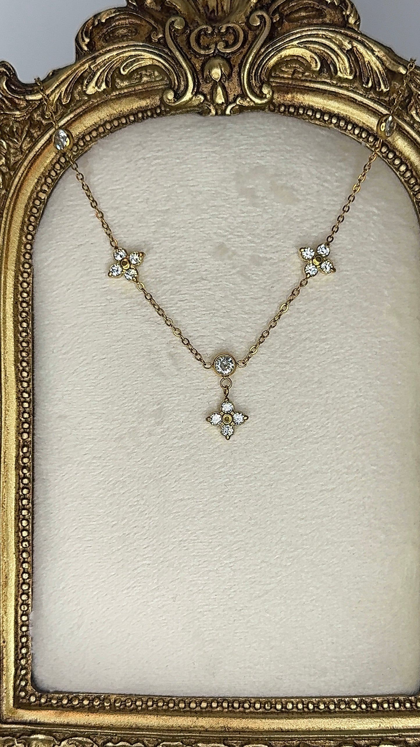 Floral necklace