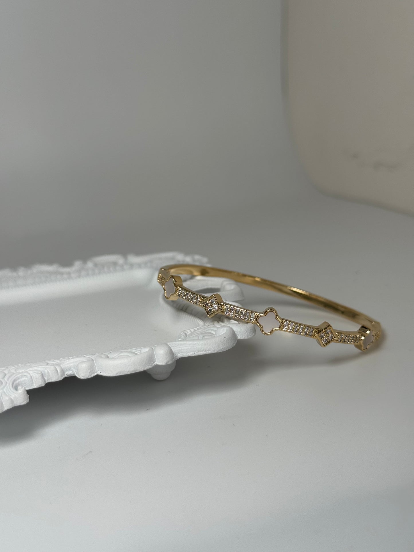 Clover Bangle
